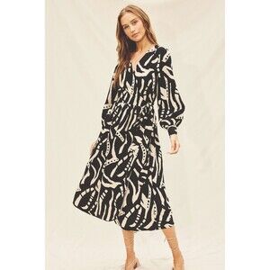 DRESS FORUM HIDE AND SEEK BUBBLE SLEEVE WRAP DRESS